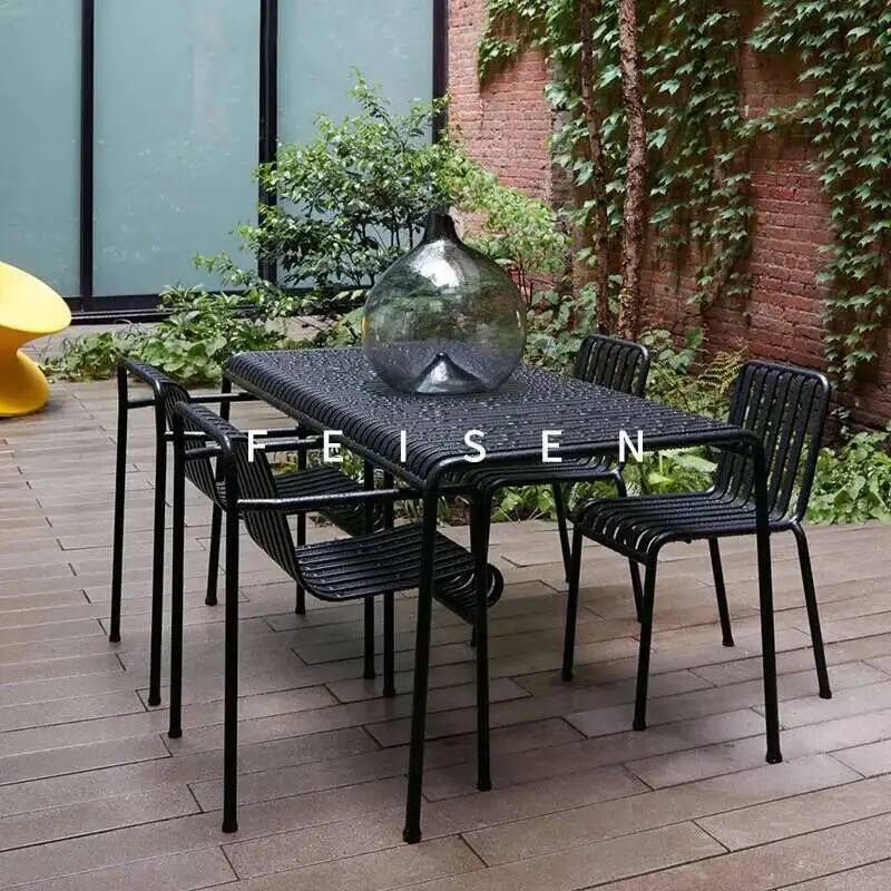 Coffee Tea Gardens - アイアンチェアショップ モダンテーブルとレジャー ミルクティーシンプルコーヒーショップ 中庭アートカラー屋外 屋外ガーデンチェアテーブル