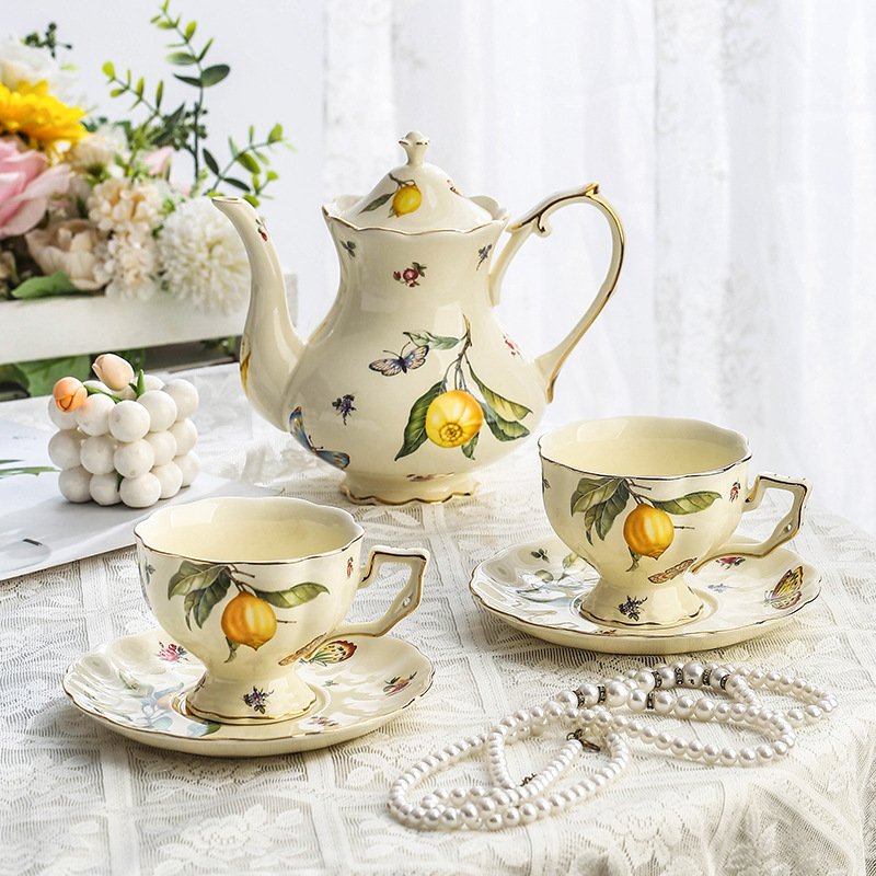 Lemon Tea Coffee - ヨーロッパの田舎風ティーセット、レモン柄のティーポット、コーヒーカップ＆ソーサー、金縁デザイン、エレガントなアフタヌーンティーのホームデコレーション