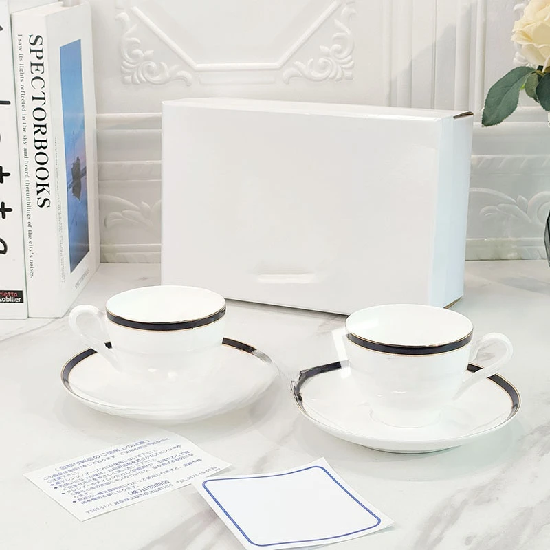ヨーロピアンスタイルの高級ボーンチャイナ製アフタヌーンティー - Coffee Tea Love のレビューと価格