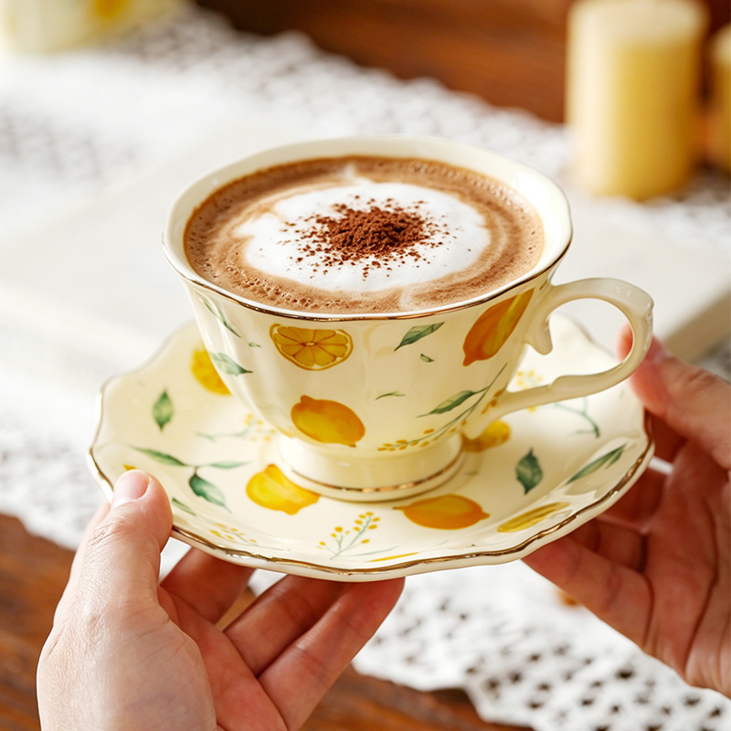 フレッシュレモン柄セラミックコーヒーカップ＆ソーサー、オフィ - Lemon Tea Coffee のレビューと価格