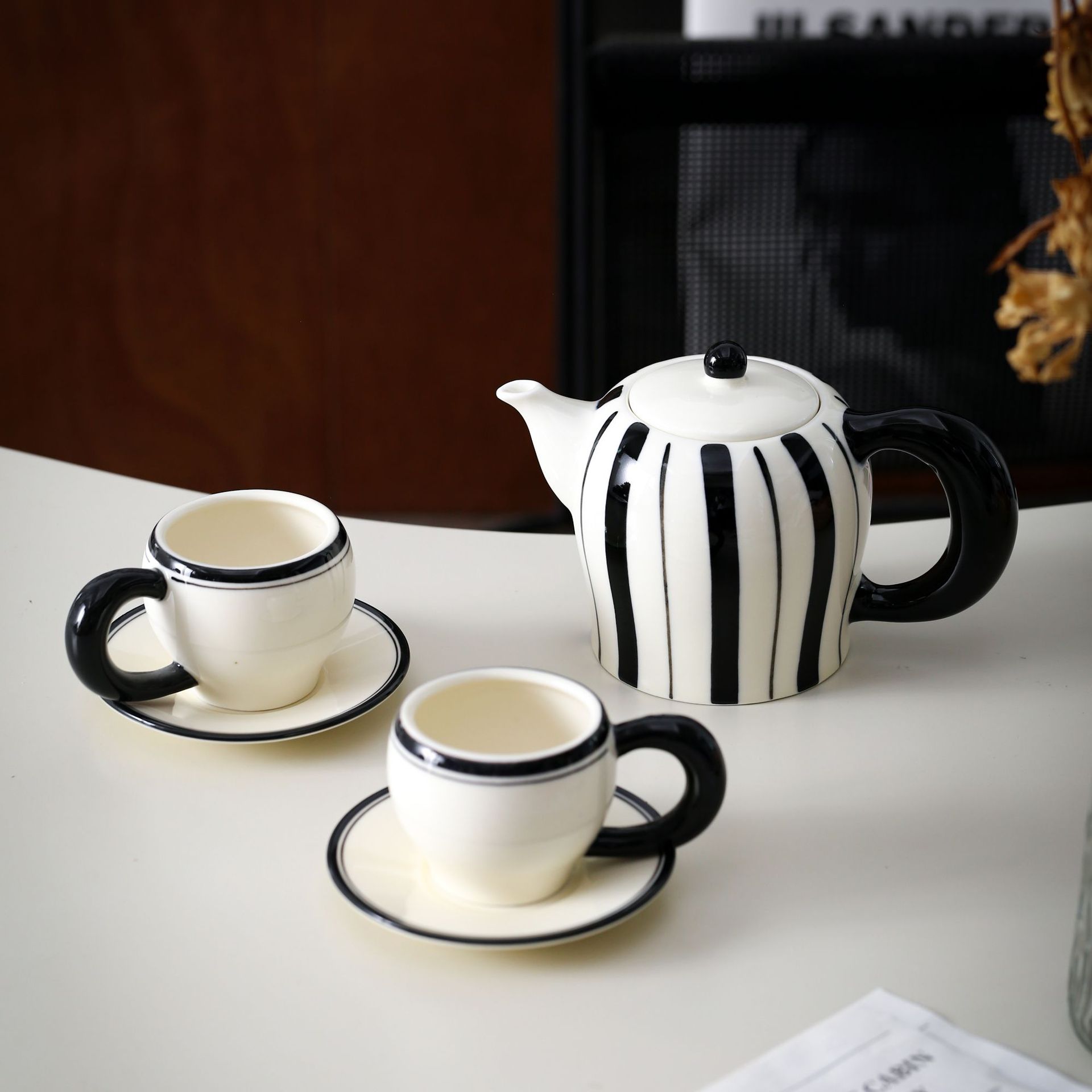 ヴィンテージ陶器製コーヒーカップ＆ソーサーセット（ハンドル付 - Coffee Tea Gift のレビューと価格