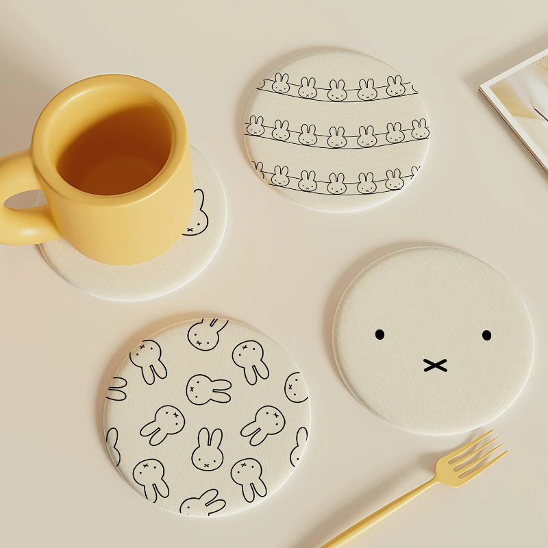 ミッフィーのかわいいアニメコースター、吸水性、断熱性、お茶用 - Good Coffee Tea のレビューと価格