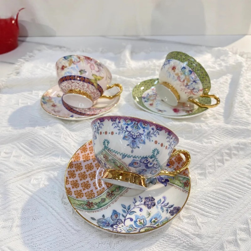 高級感のあるカップとプレート、エナメルカラー、ガーデンアフタ - Coffee Tea Gardens のレビューと価格